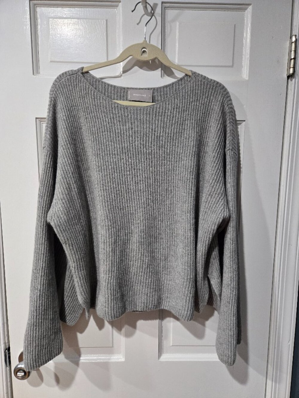 Everlane 100% cashmere sweater